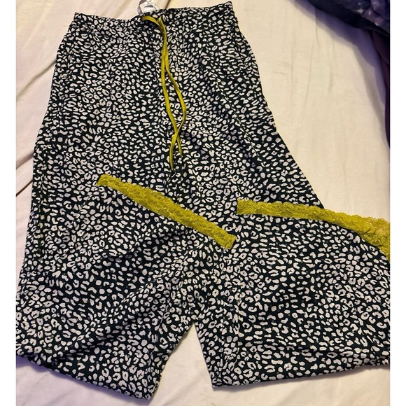 Victoria's Secret Vintage Lace Trim Leopard Wide Leg Pajama Pants w/ Pockets, S - Picture 2 of 5
